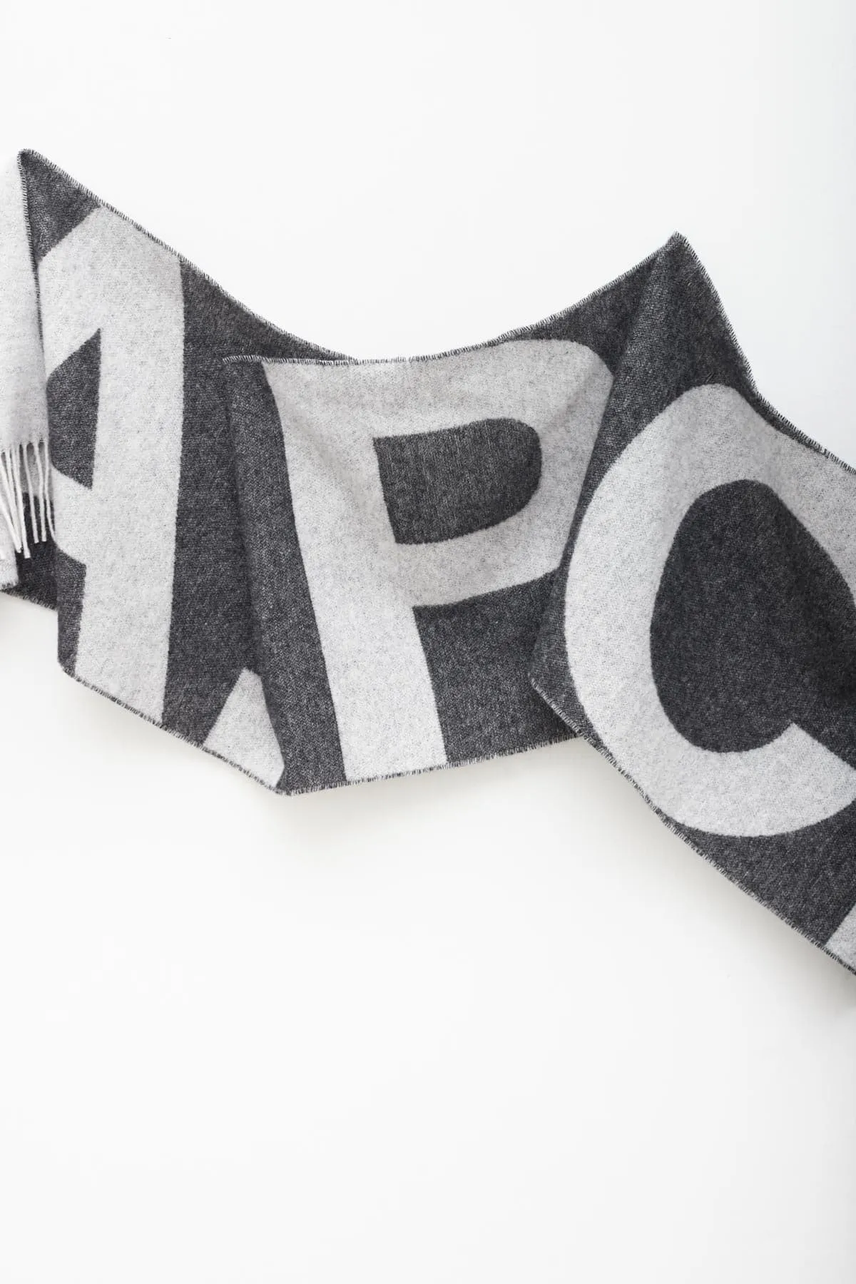 APC BLACK LOGO MALO SCARF