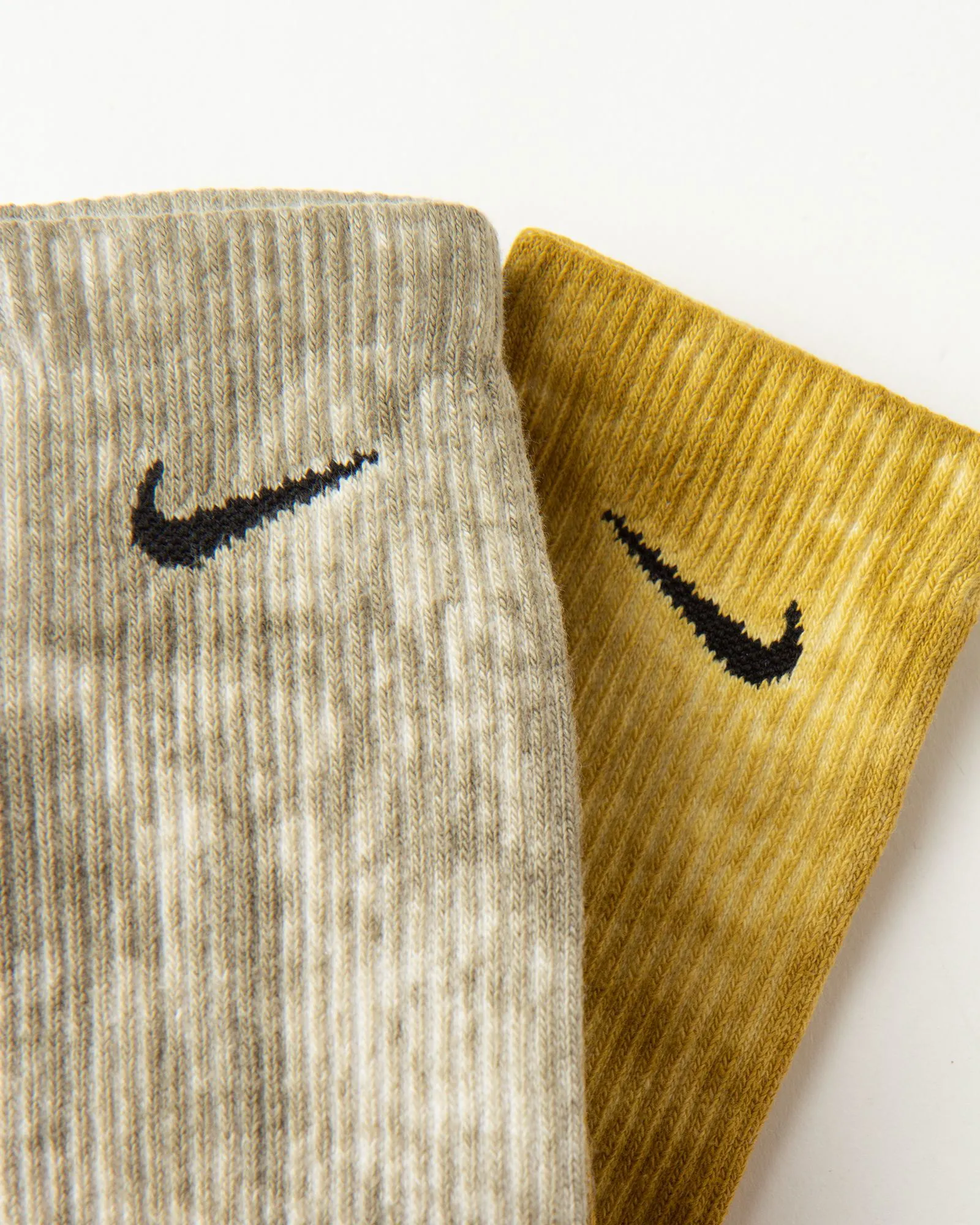 Nike Everyday Plus Cushioned Tie-Dye Crew Socks (2 Pairs)