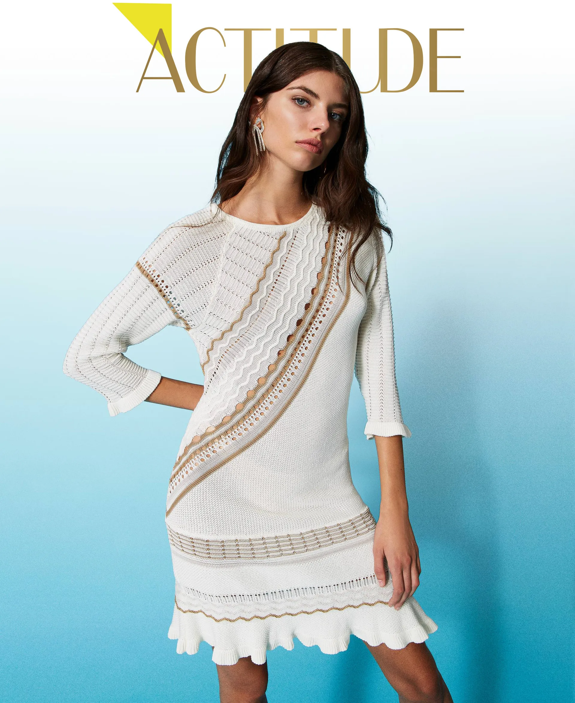 Vestido asimétrico de punto elaborado