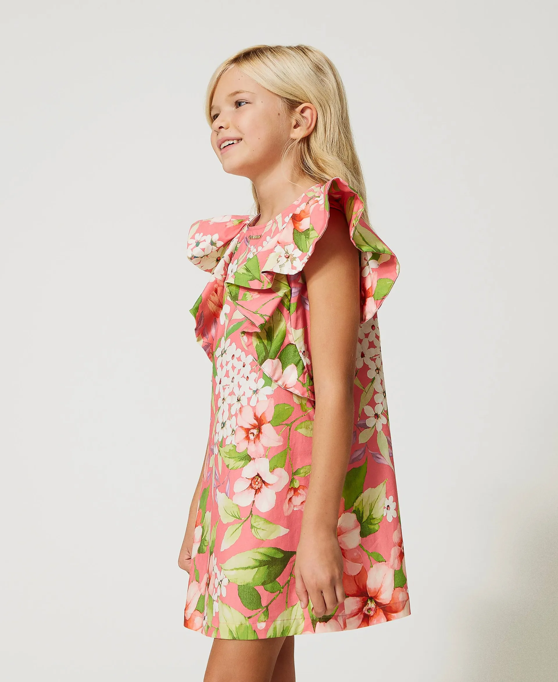 Vestido corto en popelina de flores con maximangas